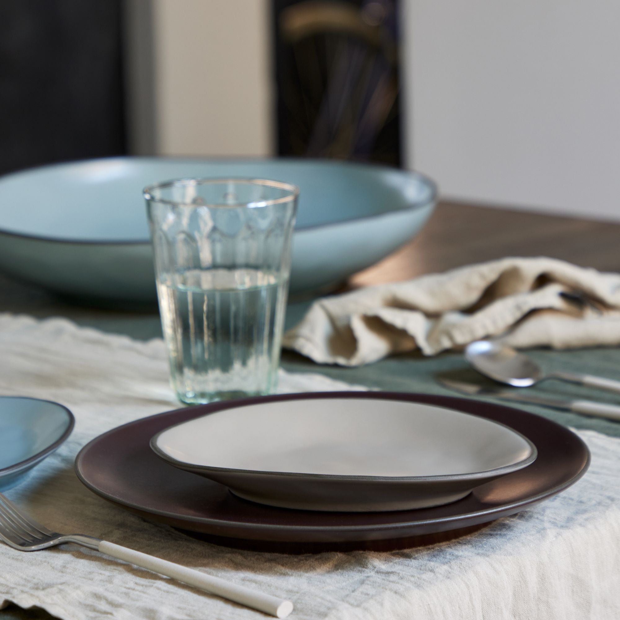 Assiette ovale Stacked - crème 20 cm