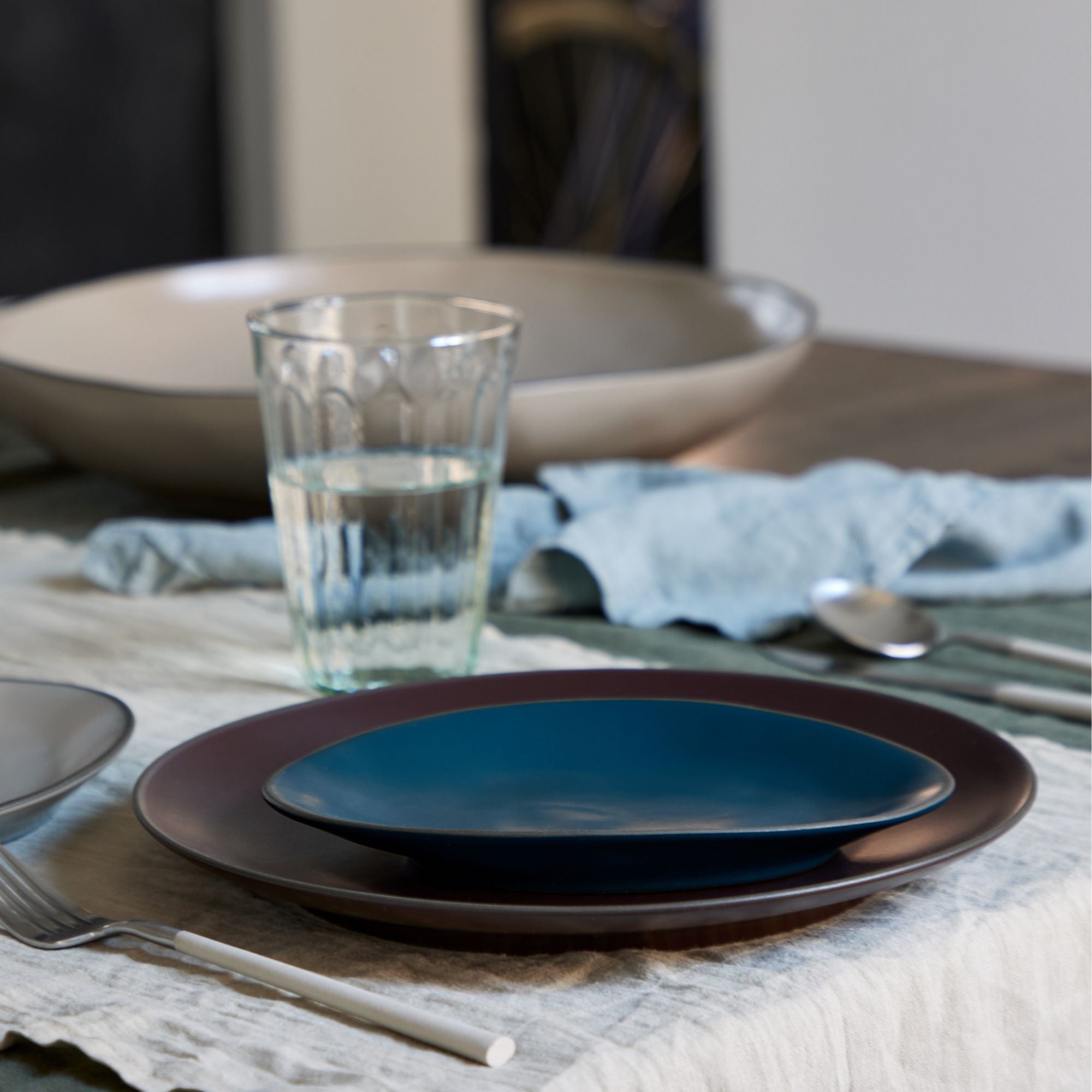 Assiette ovale Stacked - bleu - 20cm