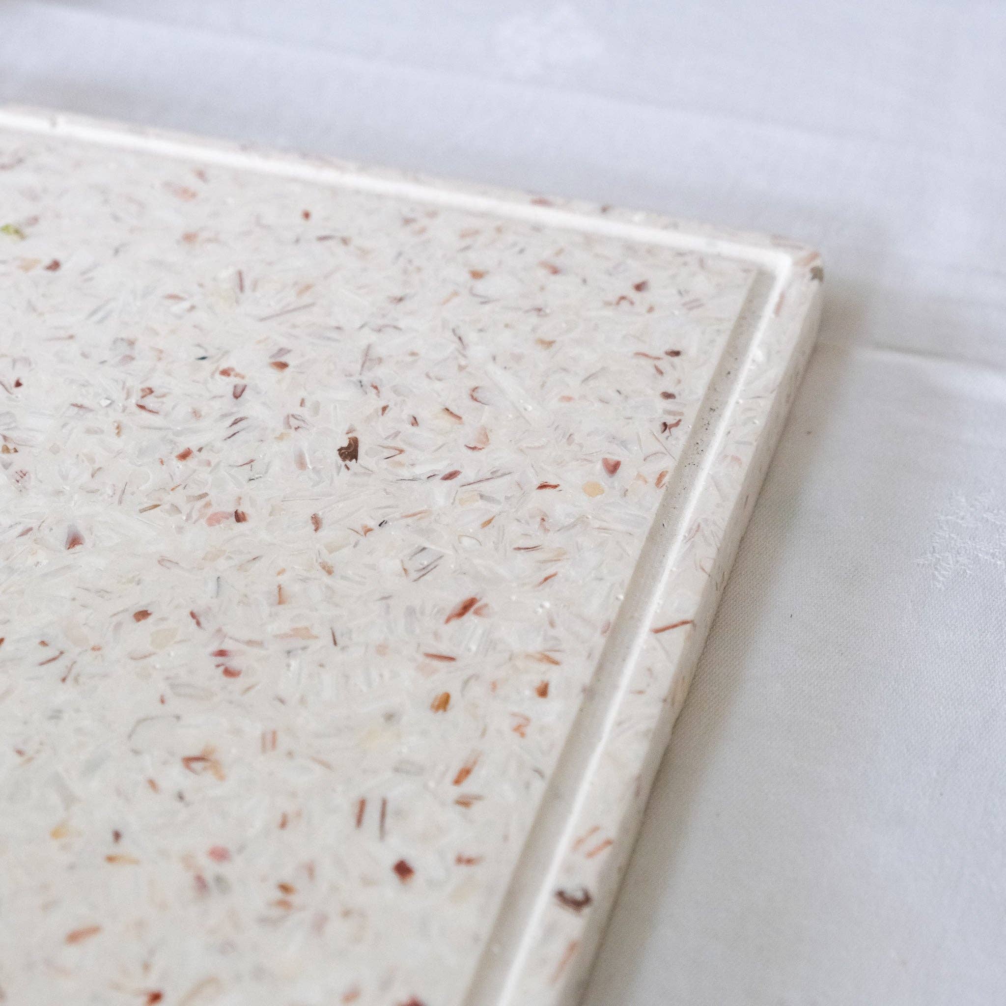 Plateau de présentation en coquillages recyclés