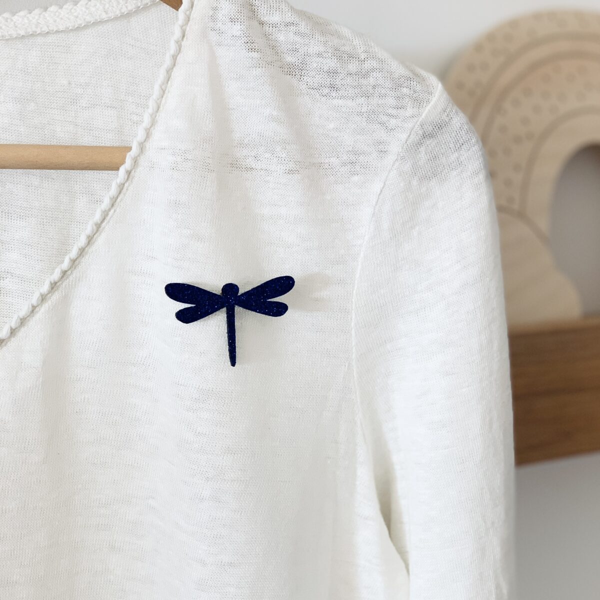 Pin's Libellule Bleu pailleté