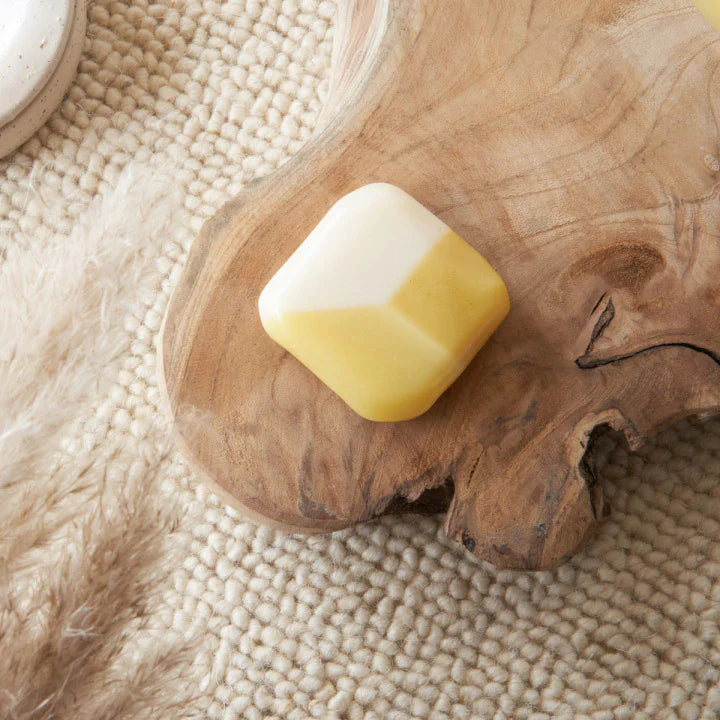 Savon visage fenêtre surgras certifié bio | coco, colza, sésame, curcuma