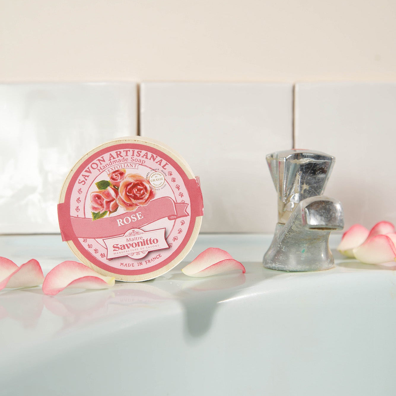 Savon parfum Rose Exfoliant - Boite en Bois - 100g