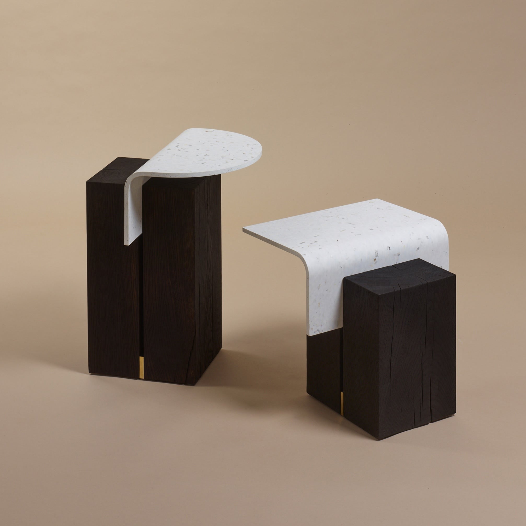 Table d'appoint GHAN 92.8 en bois et plastique recyclé