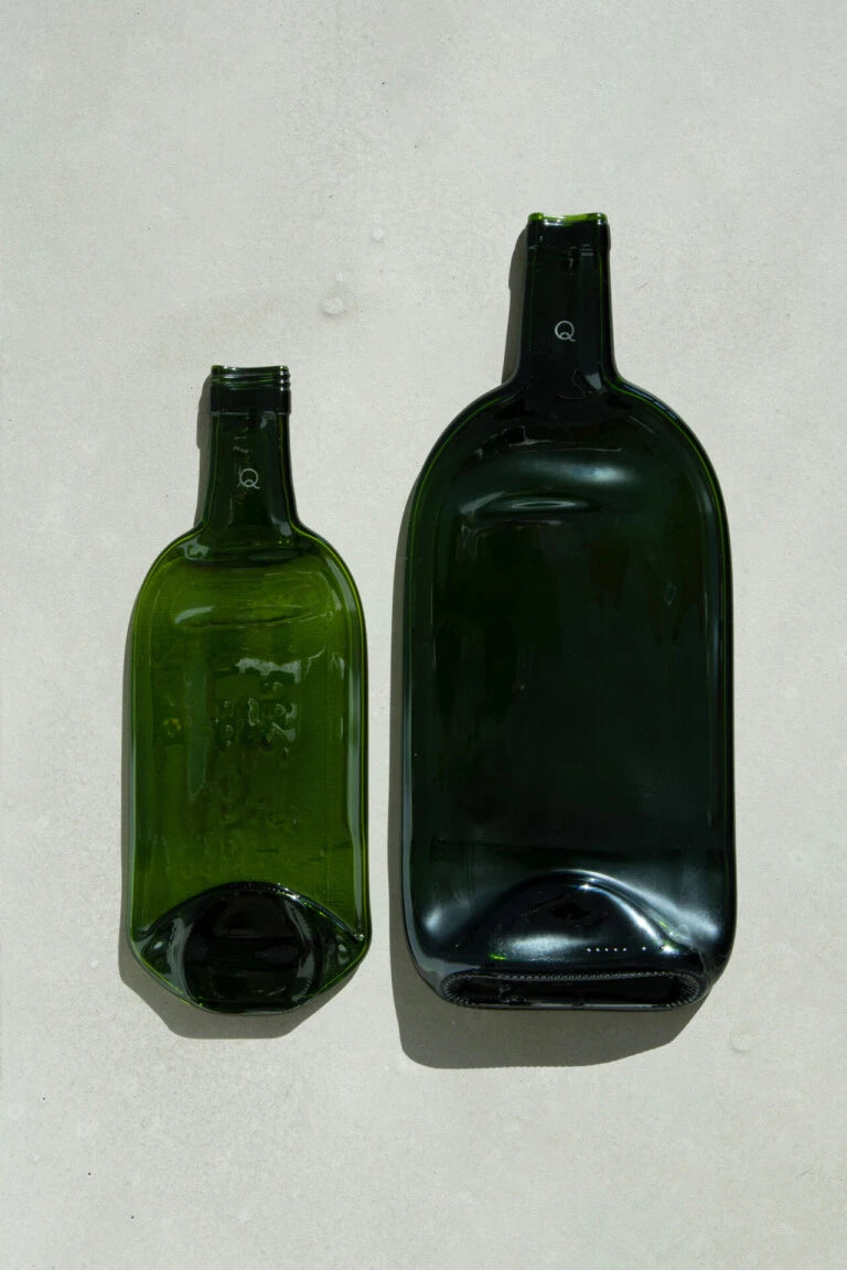 Planche bouteille de présentation / apéritif Débattre