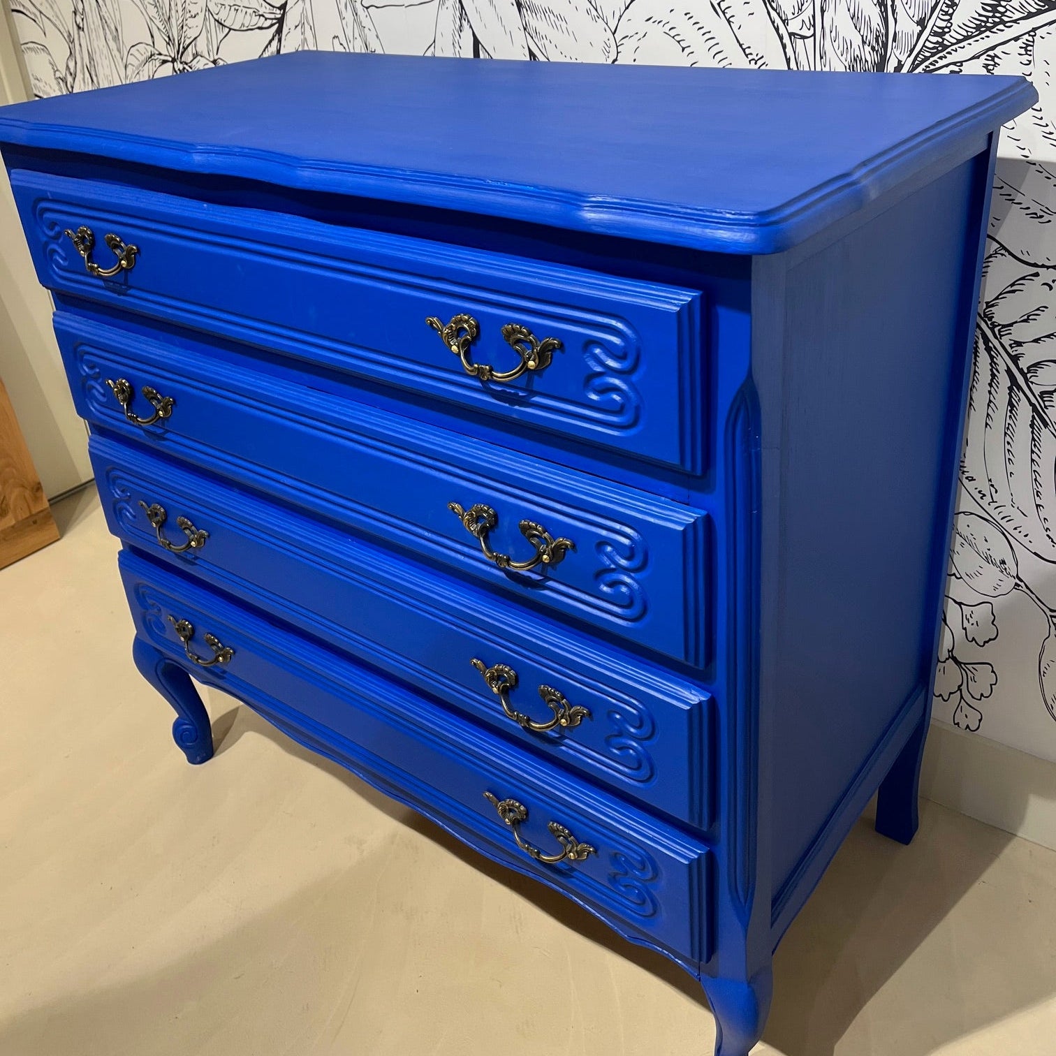 Commode ancienne bleu roi