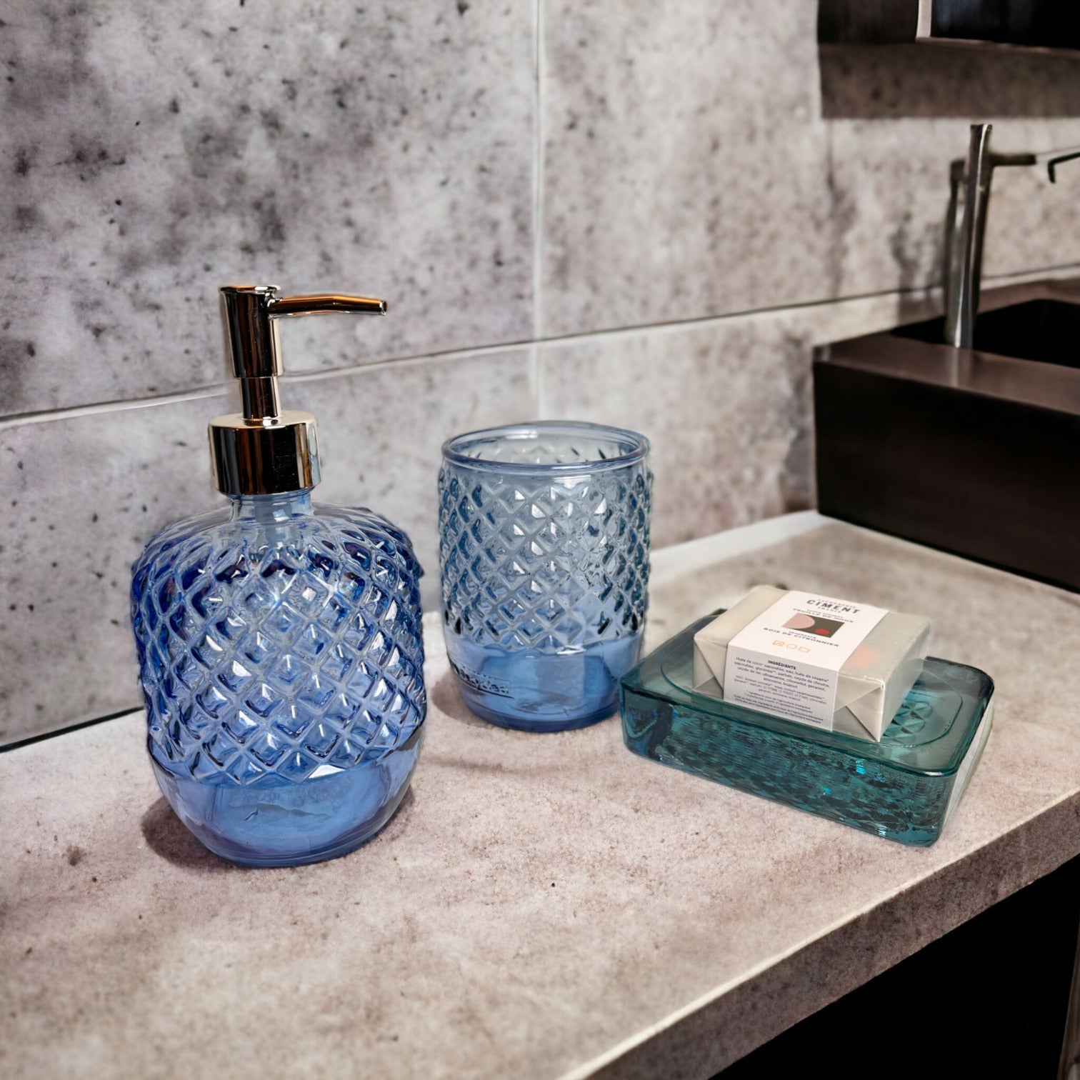 Porte savon en verre recyclé - bleu ciel
