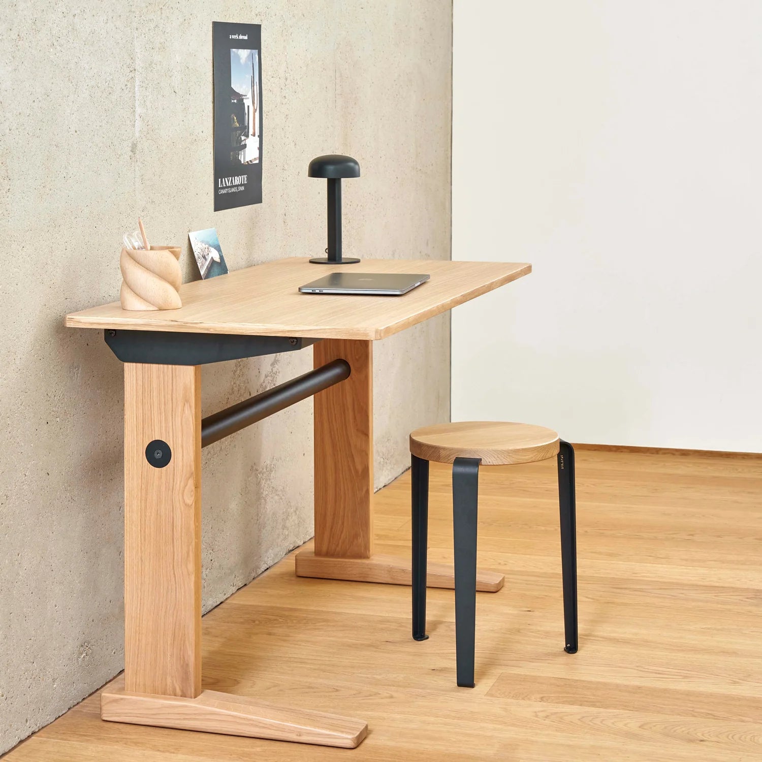 Tabouret LOU assise en chêne - Pieds Graphite