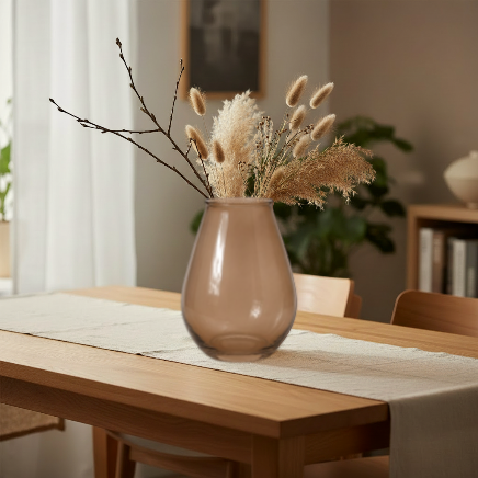 Vase NewUsed Collection en verre recyclé taupe semi-opaque de 36 cm de hauteur au design épuré et élégant