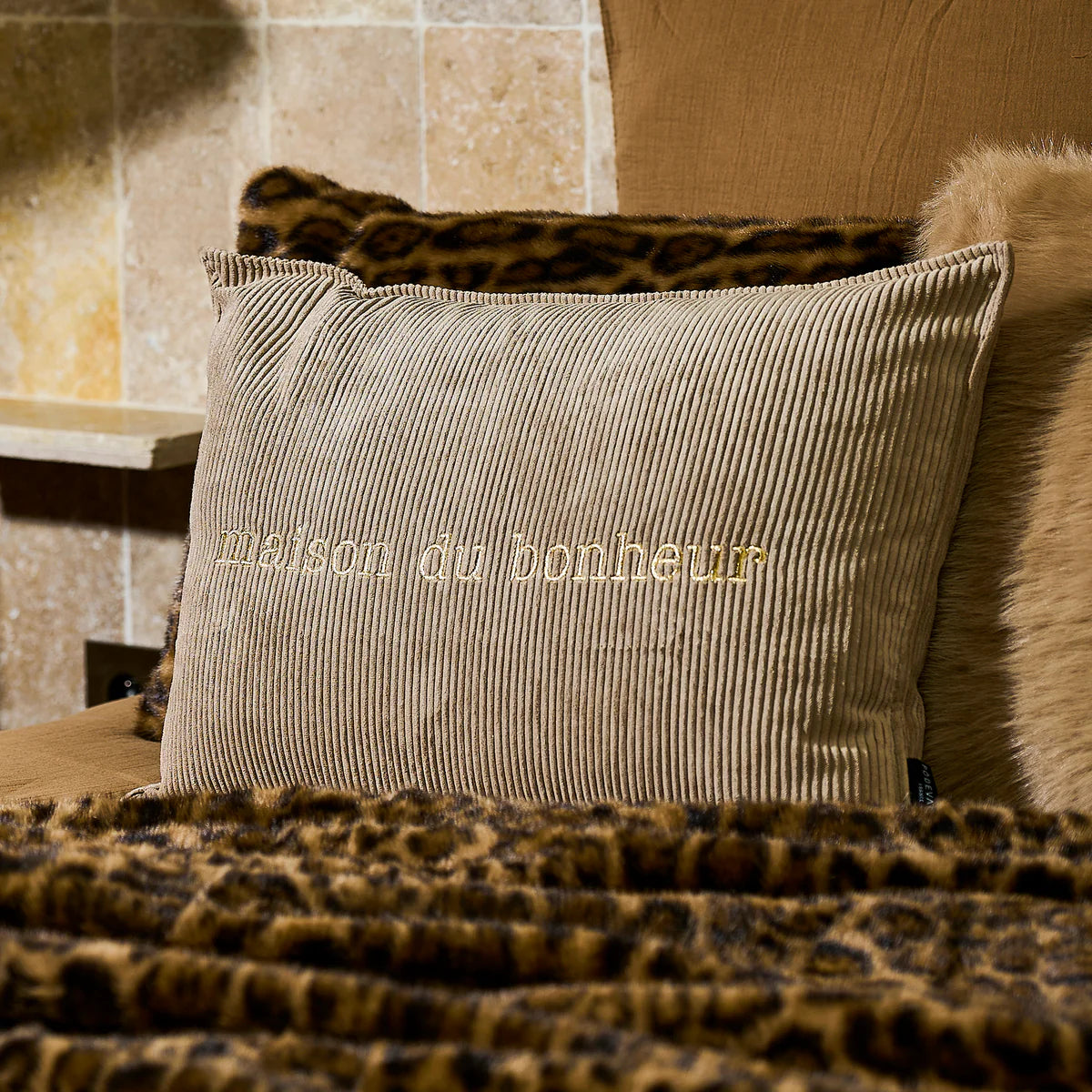 Coussin en velours beige
