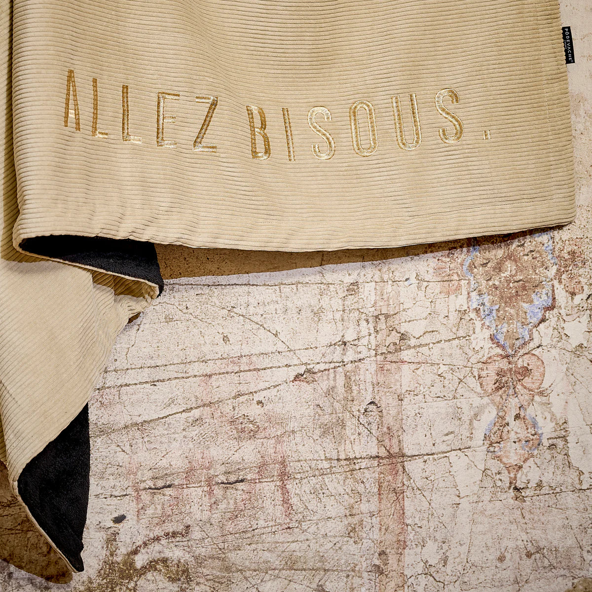 Plaid en velours côtelé écru brodé - 120 x 180 cm