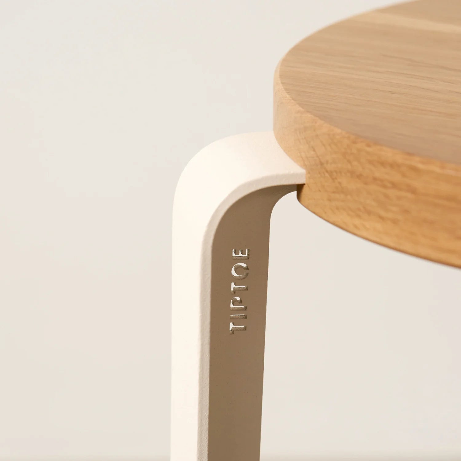 Tabouret LOU assise en chêne - Blanc Crème