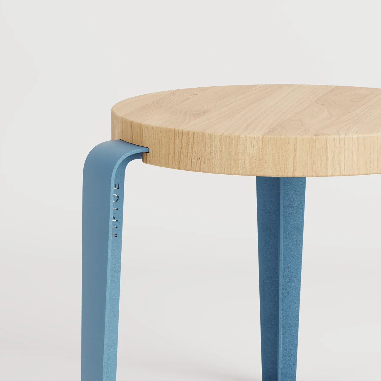 Tabouret enfant MINI LOU TIPTOE - assise chêne - bleu baleine